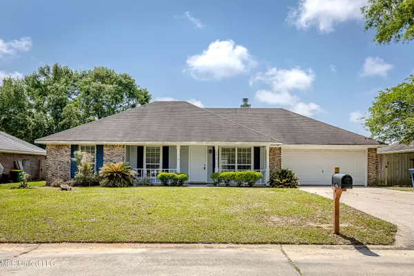 Ocean Springs, MS 39564,6817 Post Oak Drive