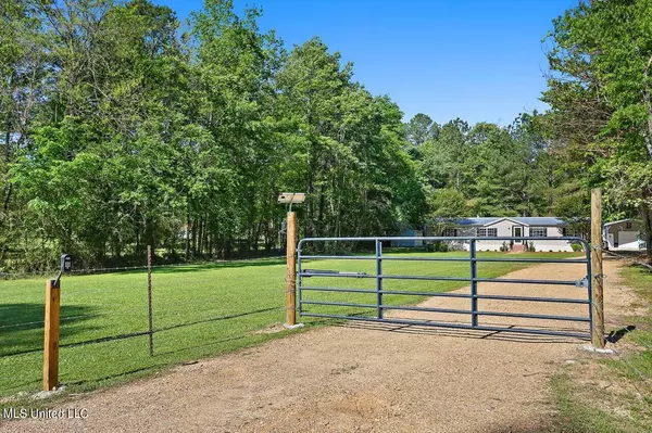 1515 Dunn Road, Terry, MS 39170