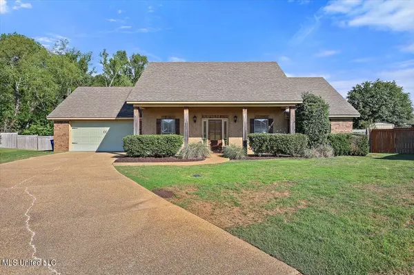 808 Clubhouse Drive, Pearl, MS 39208