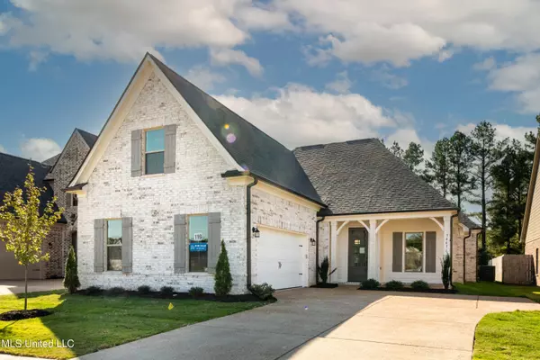 3461 Hatton Drive, Nesbit, MS 38651