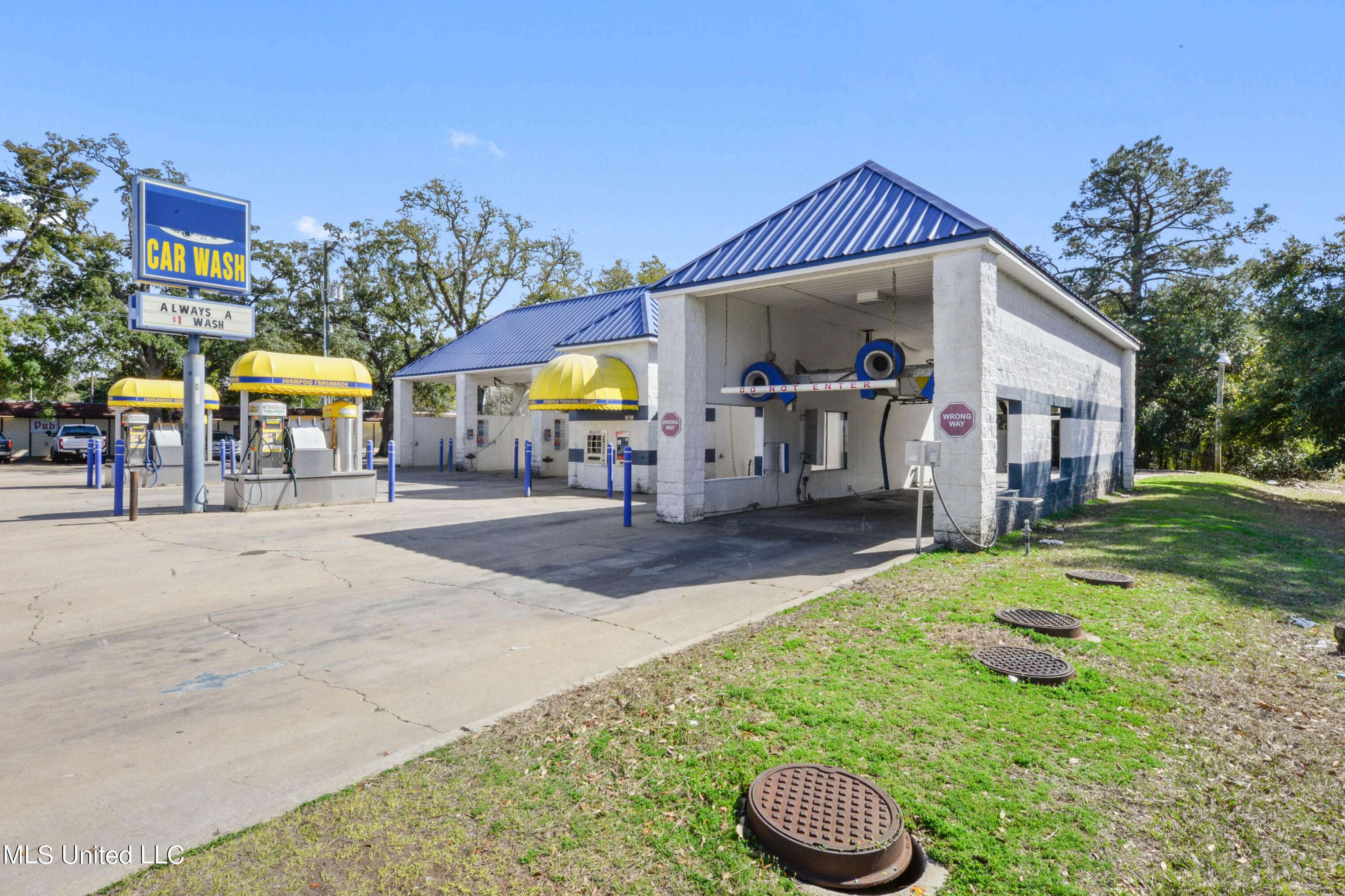2063 Pass Road,  Biloxi,  MS 39531
