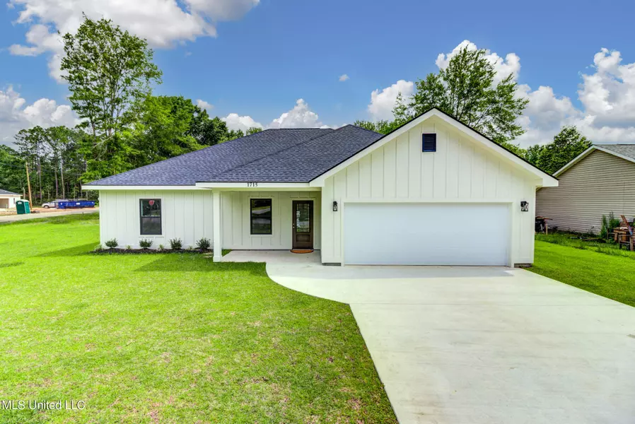 1715 Piney Lane, Gautier, MS 39553