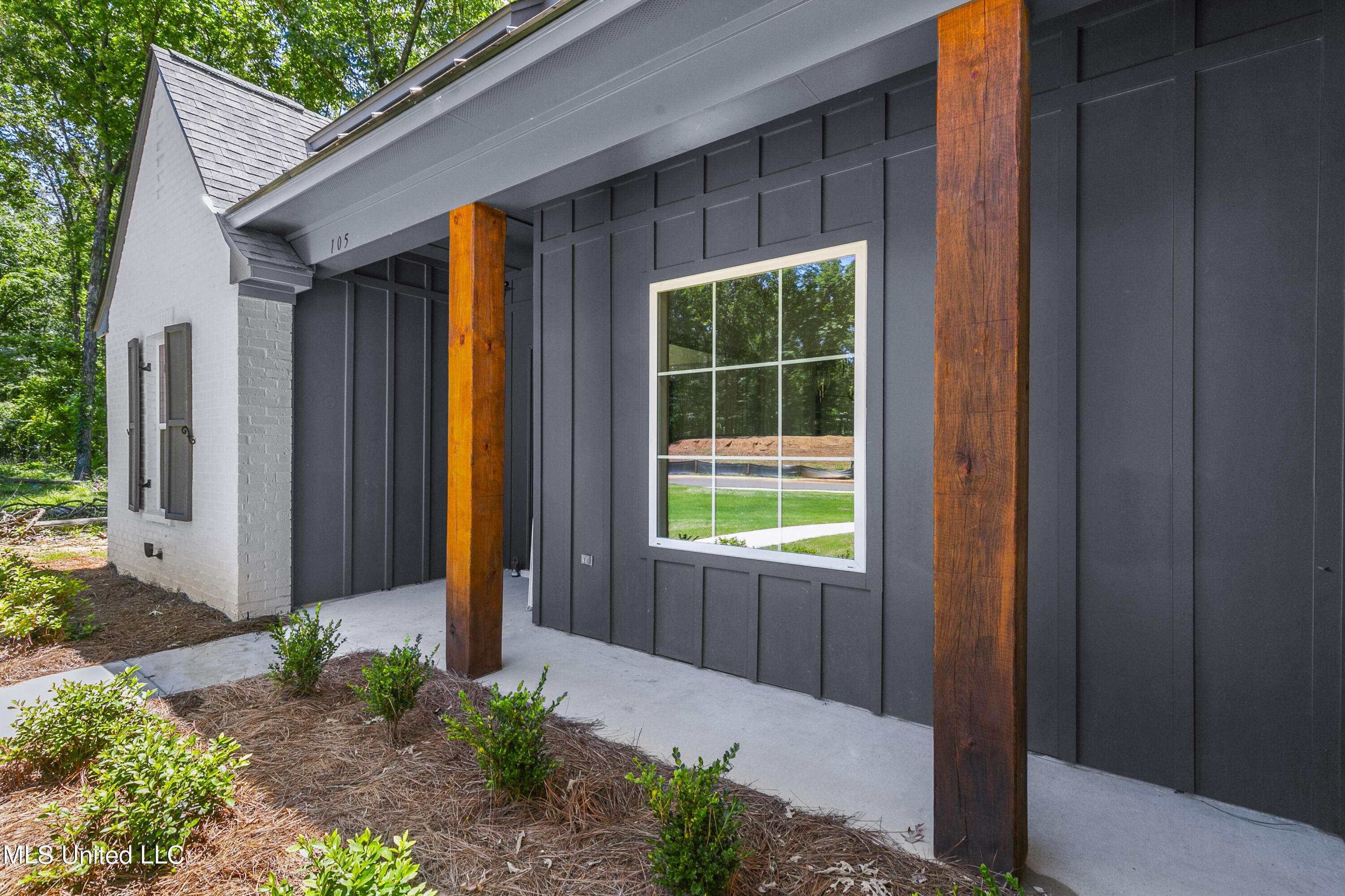 Madison, MS 39110,105 Griffis Lane