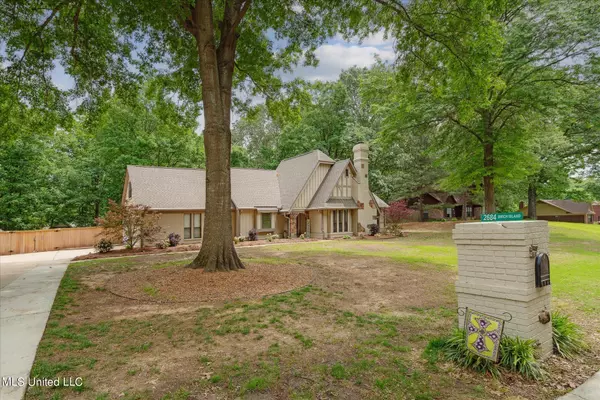 Nesbit, MS 38651,2684 Birch Island Drive