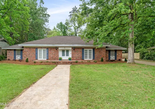 103 Wildwood Circle, Hattiesburg, MS 39402