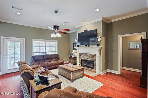 Canton, MS 39046,112 Wells Court