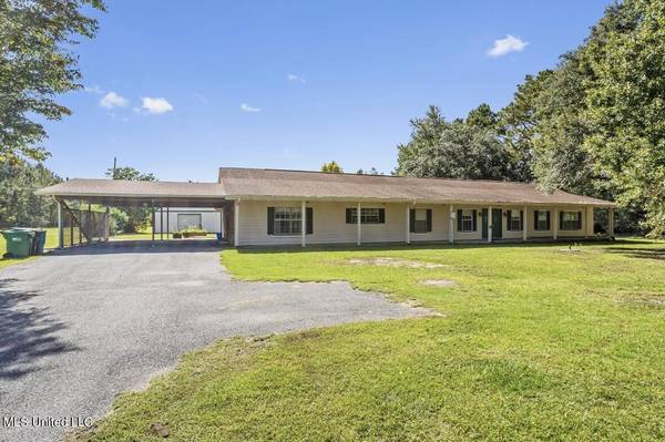 Charming Serenity in Ocean Springs: A Dream Home on Jordan Road, Ocean Springs, Mississippi,Bryan David