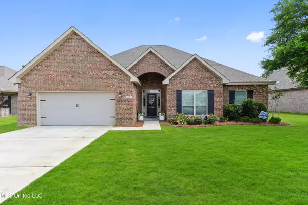 Ocean Springs, MS 39564,6574 Sugarcane Circle