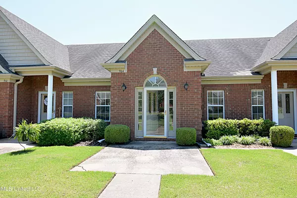 904 Cardinal Lane, Hernando, MS 38632