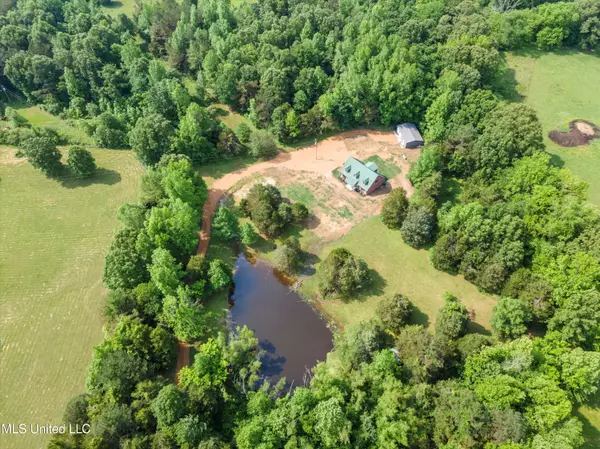 1831 Hammond Hill Road, Como, MS 38619