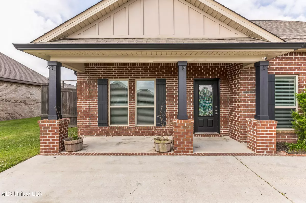 Ocean Springs, MS 39564,6682 Sugarcane Circle