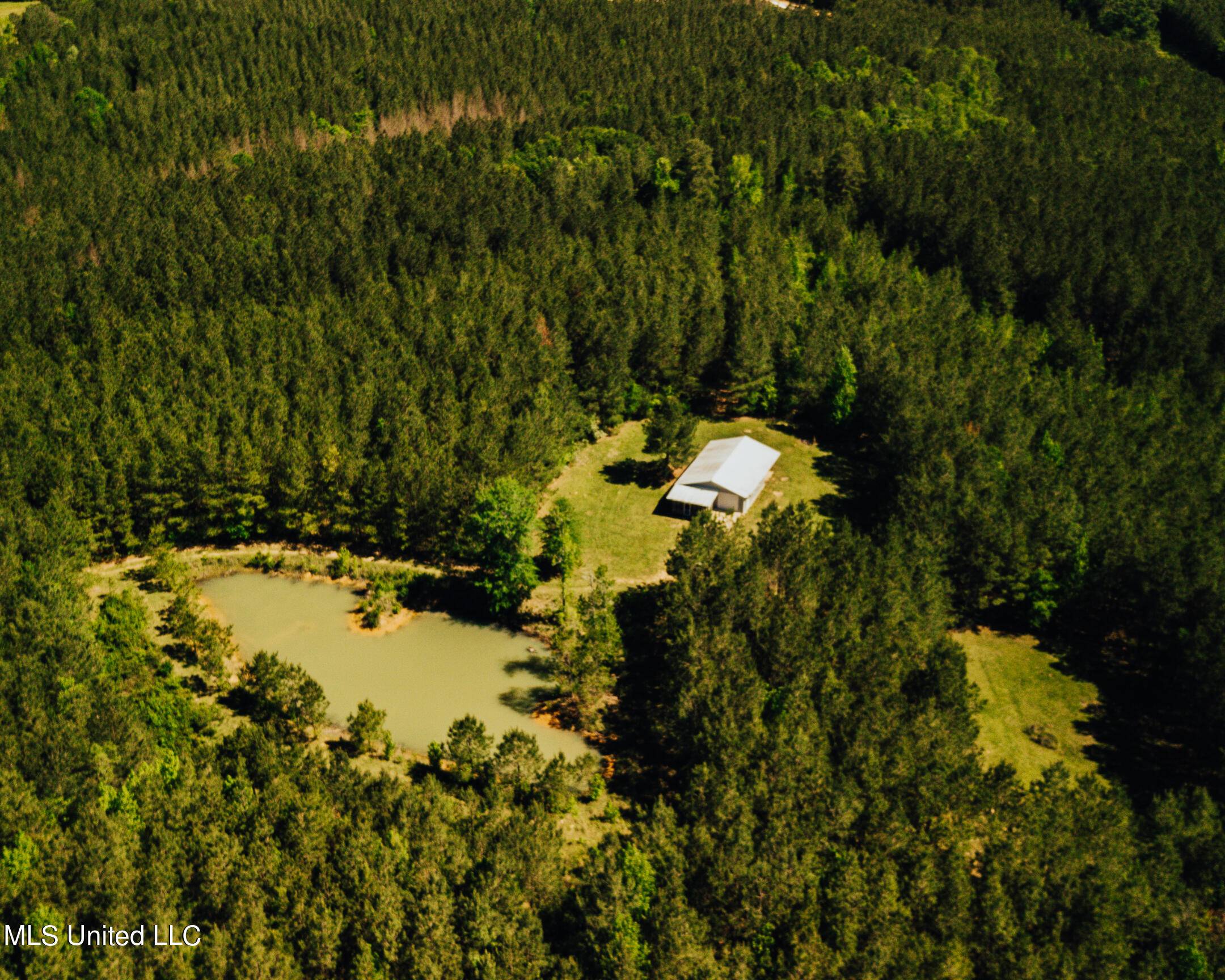 6098 Wroten Road,  Smithdale,  MS 39664