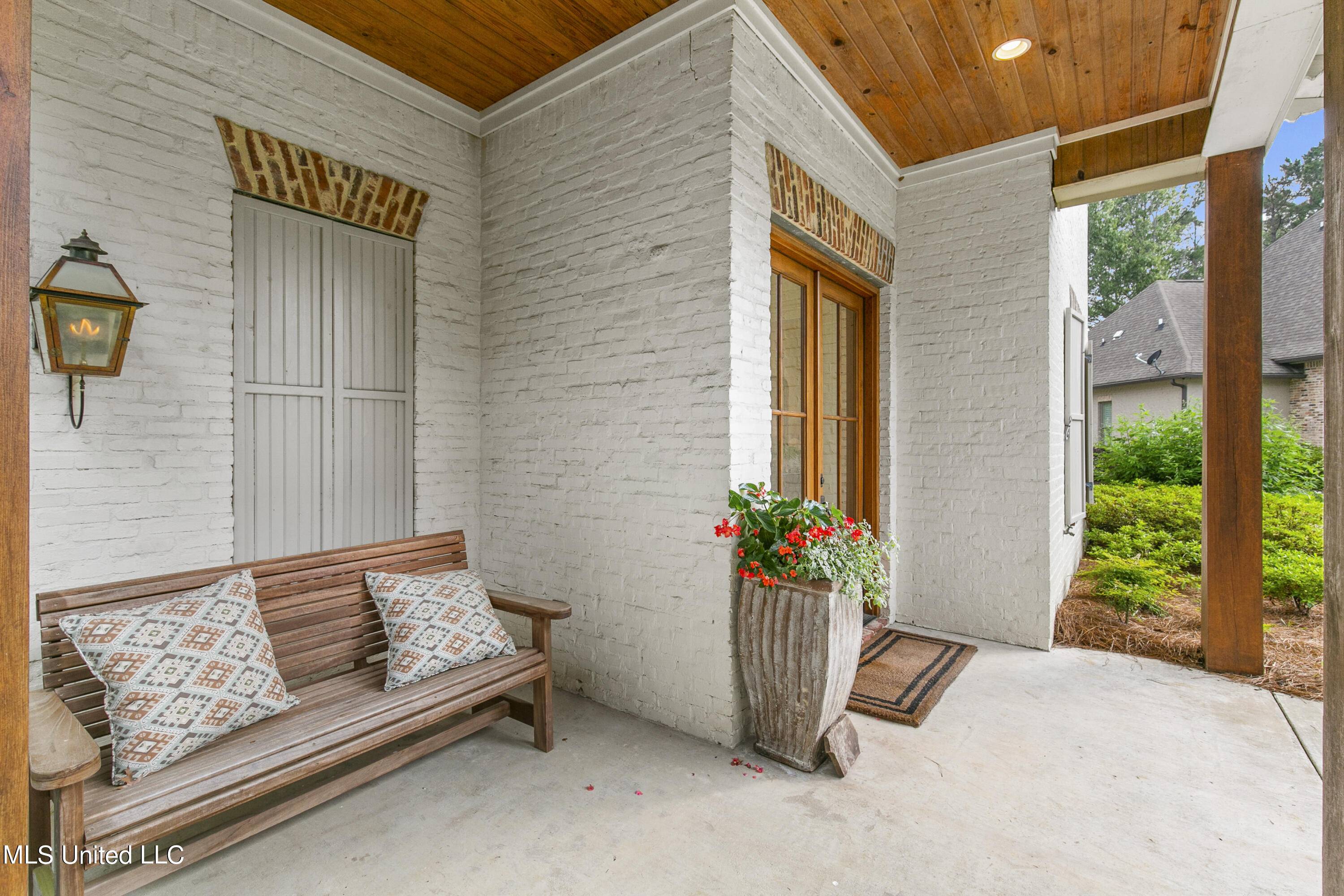 Madison, MS 39110,220 Paxton Cove