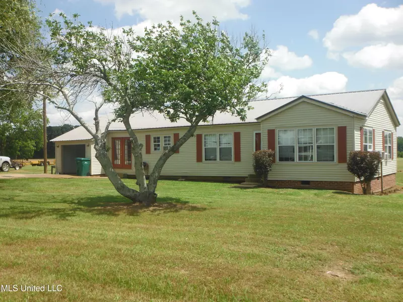 1009 Hwy. 16 East, Carthage, MS 39051
