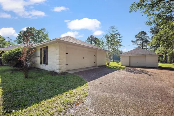 Terry, MS 39170,213 Springwood Drive