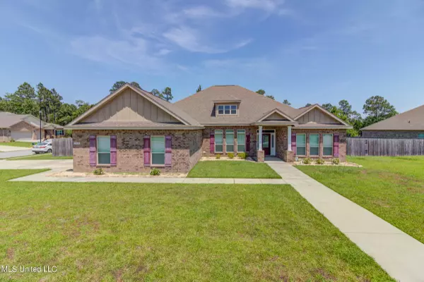 13438 Mayfair Lane, Biloxi, MS 39532