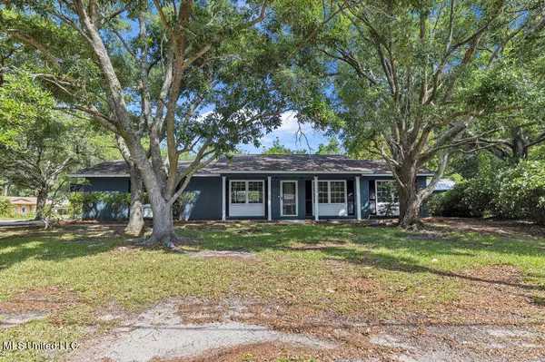 4103 Greenwood Avenue,  Pascagoula,  MS 39581