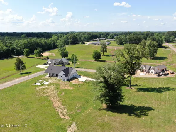 6 Robert E Lee Drive, Booneville, MS 38829