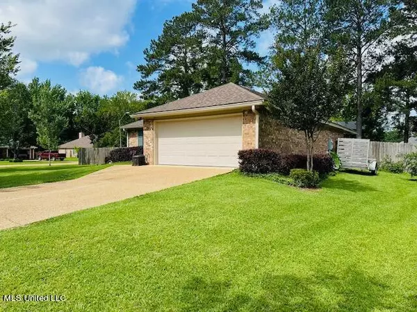 Florence, MS 39073,120 Village Villa Circle