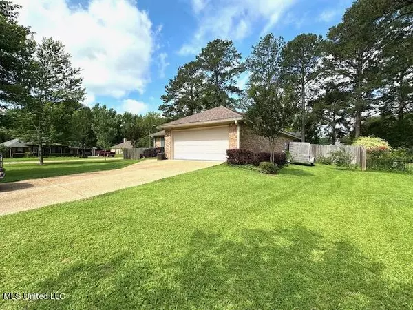 Florence, MS 39073,120 Village Villa Circle