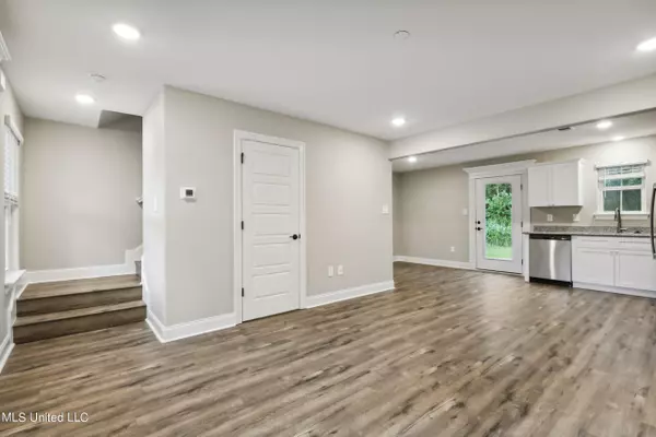 Biloxi, MS 39531,120 Coral Breeze Drive #6