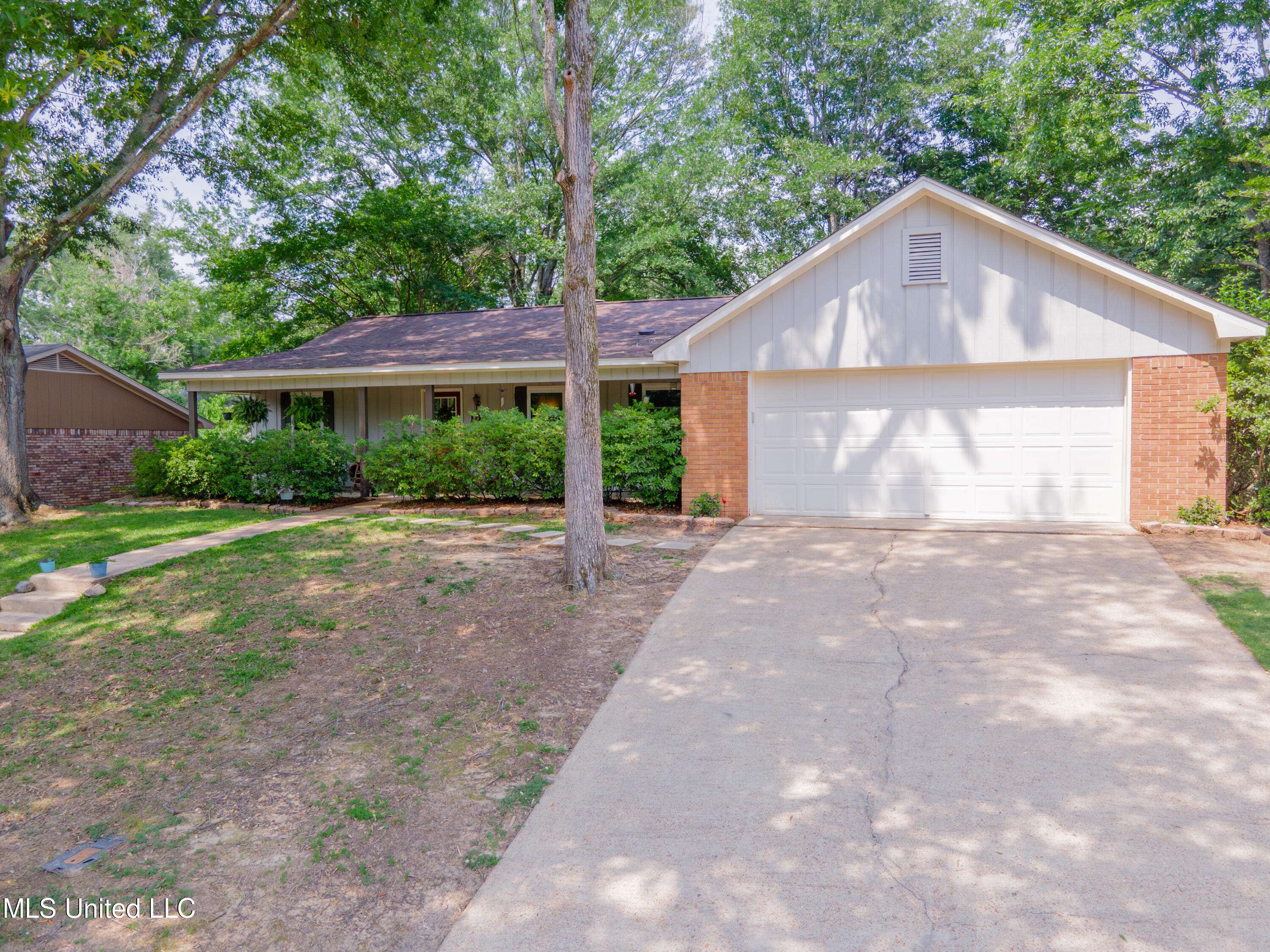 Clinton, MS 39056,109 Spanish Moss Drive