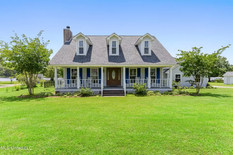 18379 Robinwood Drive, Saucier, MS 39574