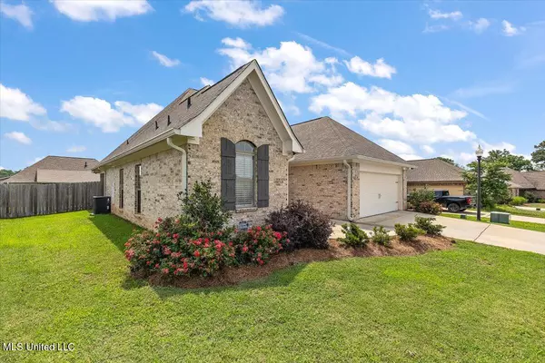 Canton, MS 39046,302 Candlewood Court