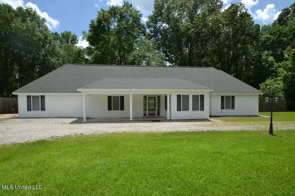 155 Pigeon Roost Road, Byhalia, MS 38611