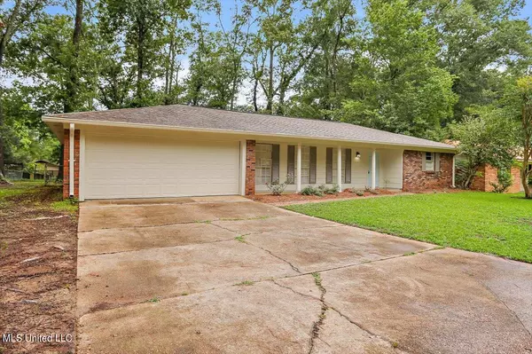 Clinton, MS 39056,906 Live Oak Drive