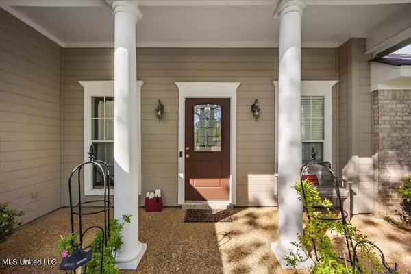 Florence, MS 39073,408 White Oak Cove