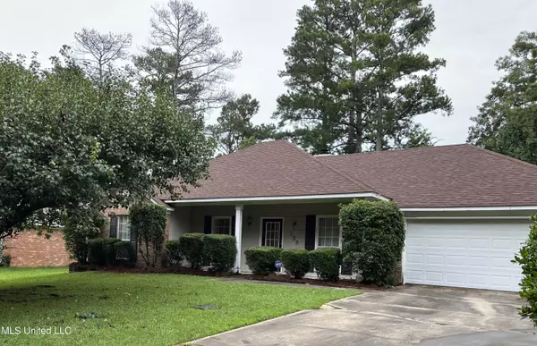 358 Lake Dockery Drive, Byram, MS 39272