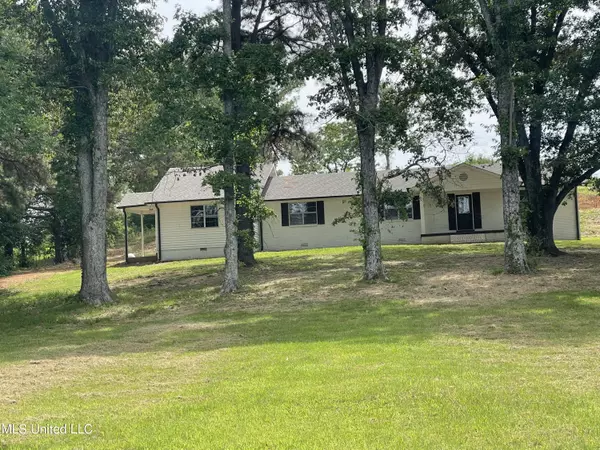 2213 Crockett Road,  Senatobia,  MS 38668