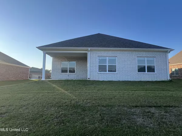 Byhalia, MS 38611,86 Ozark Drive