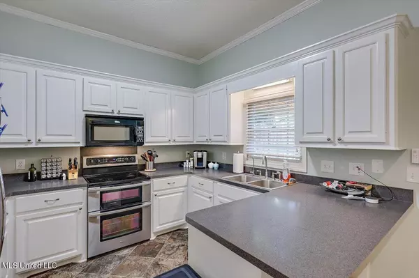 Jackson, MS 39211,905 Bayridge Drive