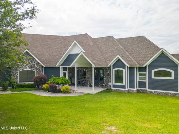 17245 Doc Lizana Road, Gulfport, MS 39503