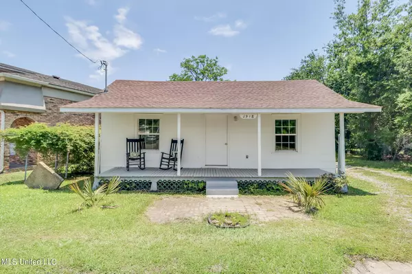 1918 Old Mobile Avenue, Pascagoula, MS 39567