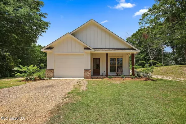 1492 Dry Creek Road, Magee, MS 39111