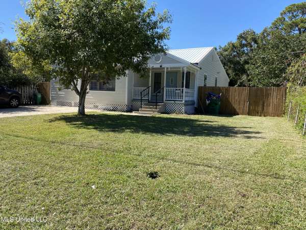 2011 9th Street, Pascagoula, MS 39567