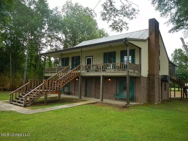 1687 Pumpkin Creek Road, Brooksville, MS 39739