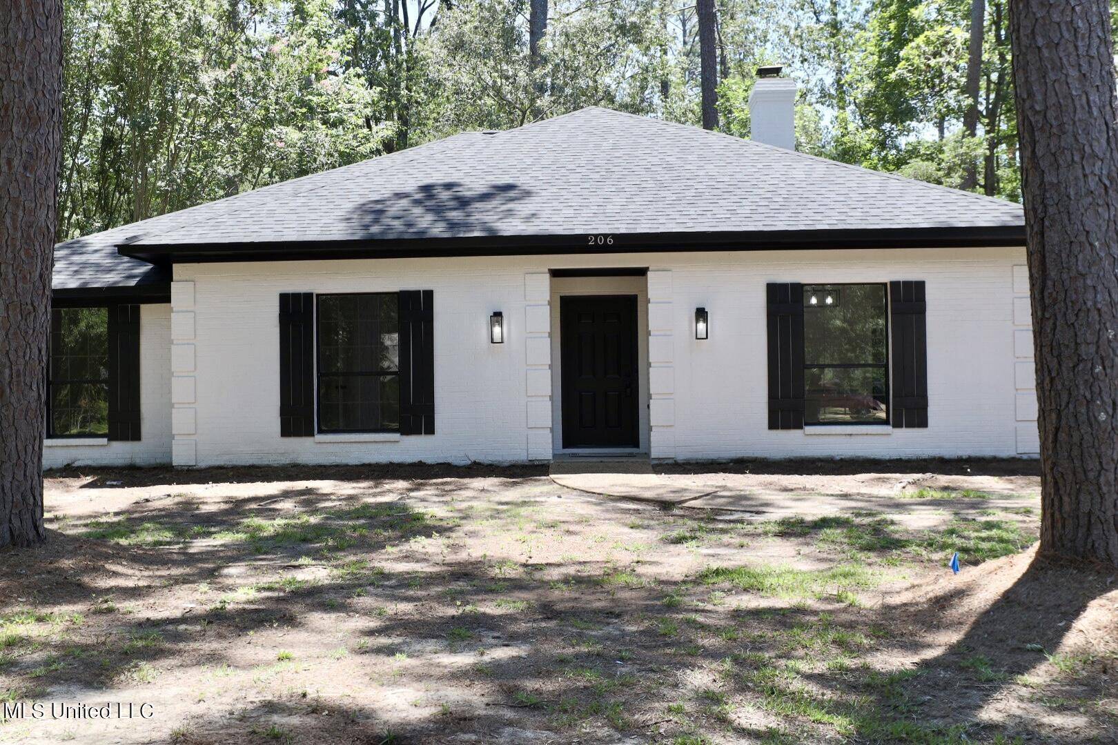 Brandon, MS 39047,206 Redbud Trail