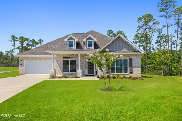 11454 Leann Court, Ocean Springs, MS 39564