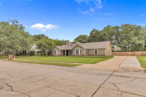 Ocean Springs, MS 39564,3805 Cabildo Place