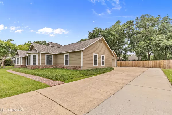 Ocean Springs, MS 39564,3805 Cabildo Place