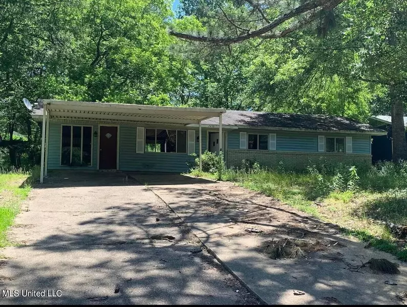 2470 Coronet Place, Jackson, MS 39204
