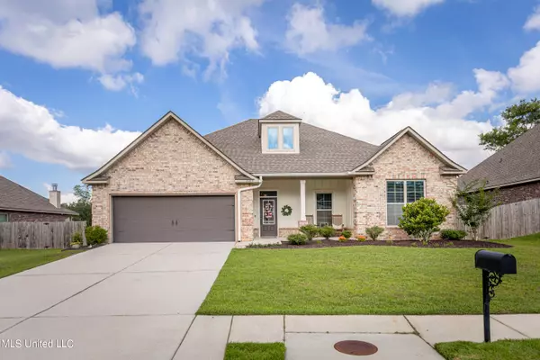 7465 Saints Circle, Ocean Springs, MS 39564