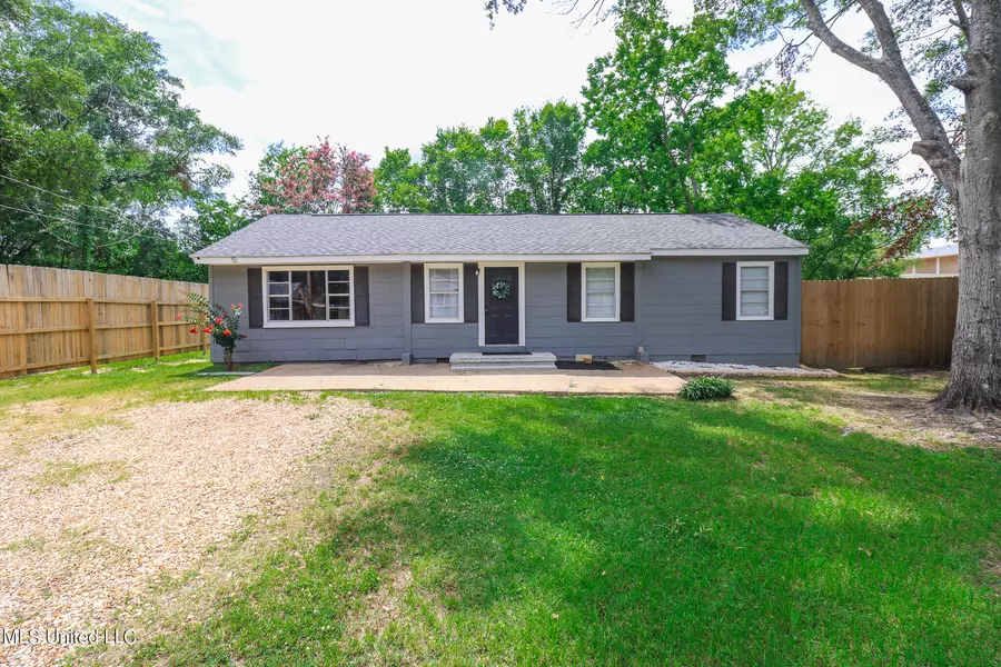 223 Cunningham Drive, Pearl, MS 39208
