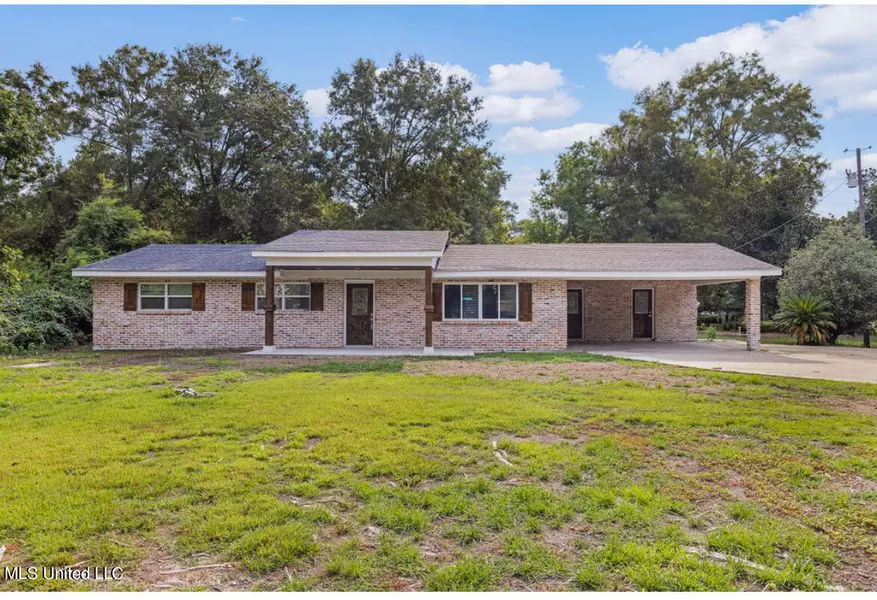 2301 Robert Hiram Drive, Gautier, MS 39553