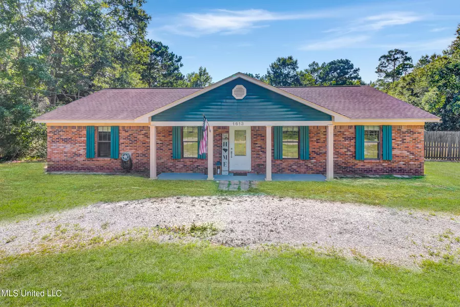 1613 Brown Street, Ocean Springs, MS 39564