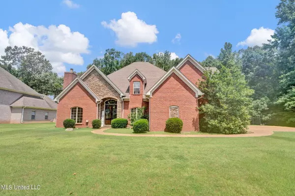 7928 Soaring Oaks Dr Drive, Walls, MS 38680